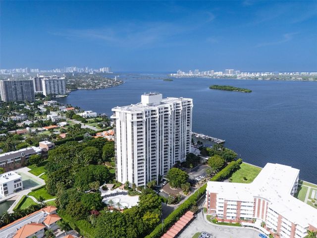 4000 Towerside Ter 1405, Miami, FL 33138