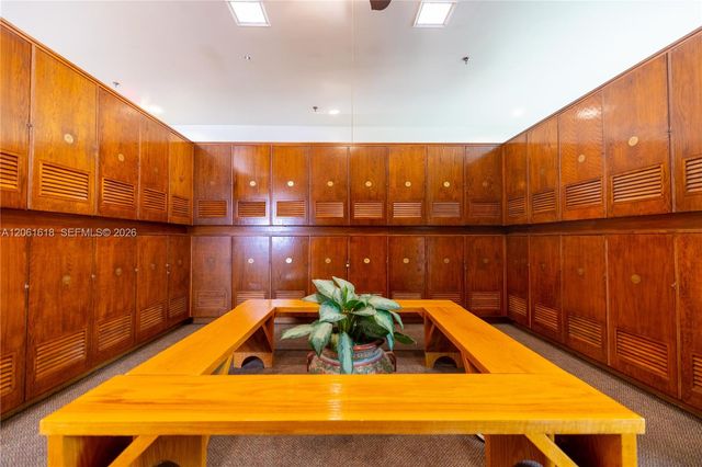 4000 Towerside Ter 1405, Miami, FL 33138