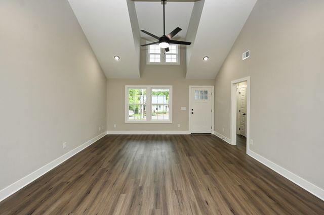 210 Ross Ave Unit 110, Gallatin, TN 37066