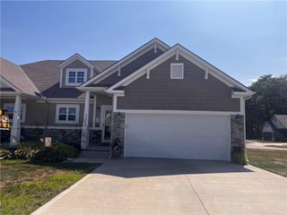 3201 Sheffield Lane, St Joseph, MO 64506