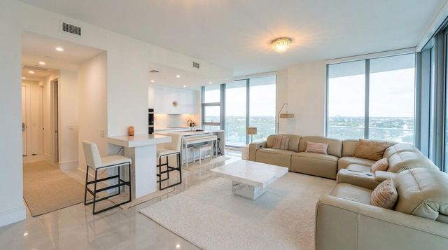 220 LAKE SHORE Drive 1123, West Palm Beach, FL 33403