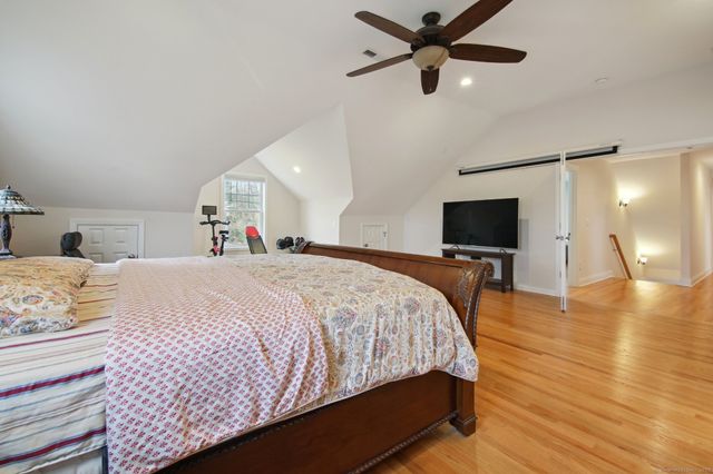 96 Damascus Road, Branford, CT 06405
