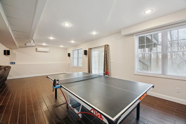 96 Damascus Road, Branford, CT 06405