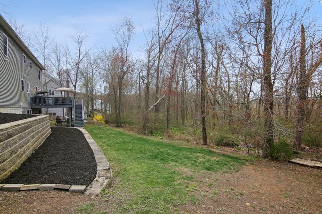96 Damascus Road, Branford, CT 06405