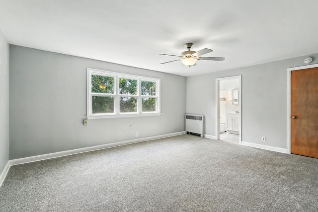 770 Viking Drive E, Maplewood, MN 55117