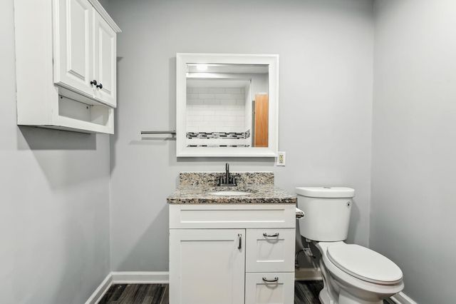 770 Viking Drive E, Maplewood, MN 55117