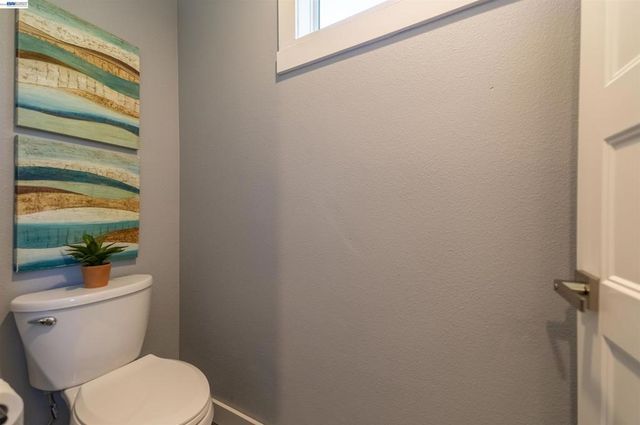 16004 Wellington Way, Castro Valley, CA 94578