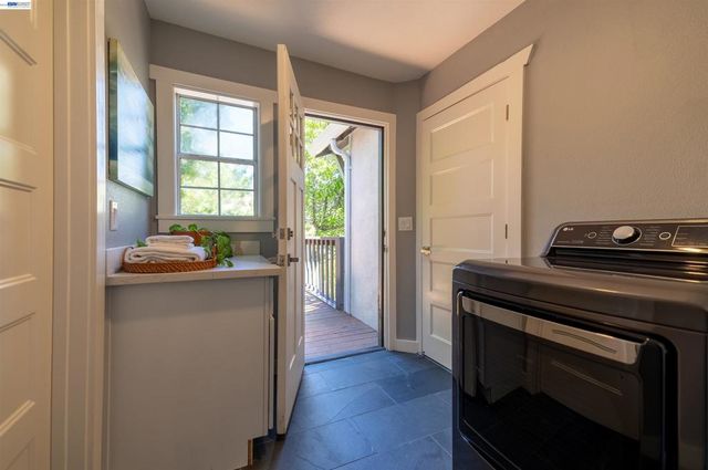 16004 Wellington Way, Castro Valley, CA 94578