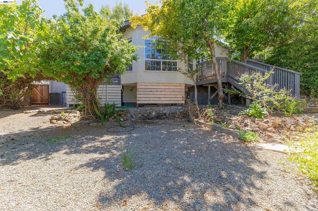16004 Wellington Way, Castro Valley, CA 94578