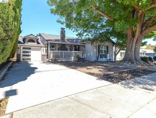 16004 Wellington Way, Castro Valley, CA 94578