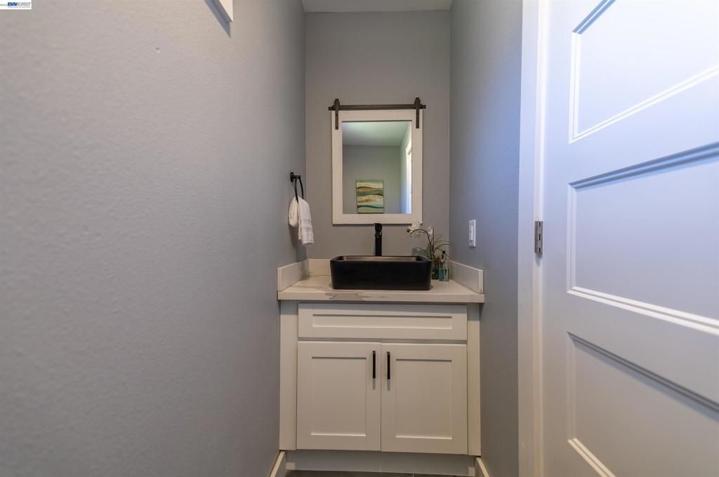 Image 33 of property listing at 16004 Wellington Way, Castro Valley, CA 94578