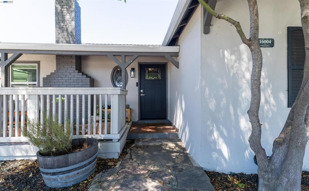 Image 5 of property listing at 16004 Wellington Way, Castro Valley, CA 94578