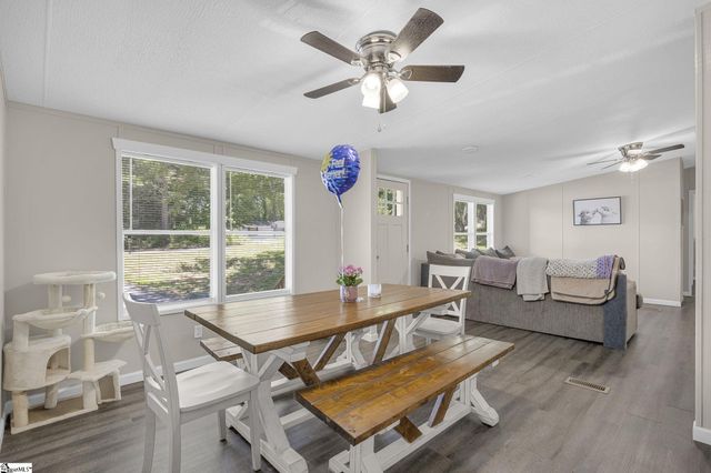 313 W Bagwell Road, Liberty, SC 29657