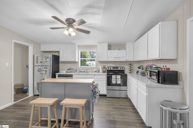 313 W Bagwell Road, Liberty, SC 29657