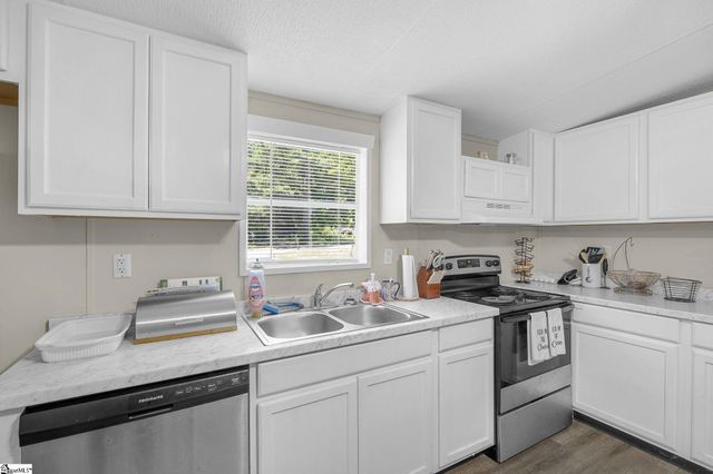 313 W Bagwell Road, Liberty, SC 29657