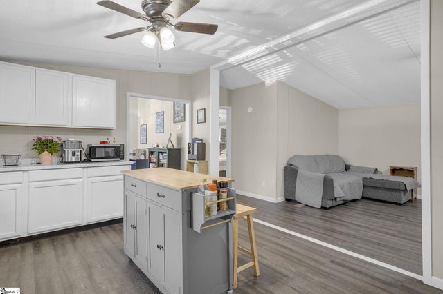 313 W Bagwell Road, Liberty, SC 29657