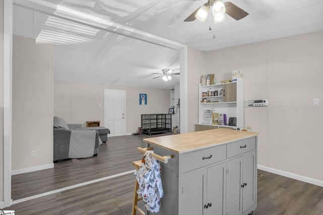 313 W Bagwell Road, Liberty, SC 29657