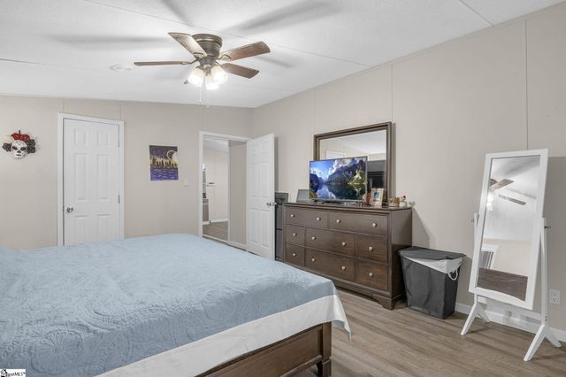 313 W Bagwell Road, Liberty, SC 29657