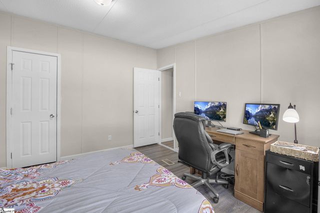 313 W Bagwell Road, Liberty, SC 29657