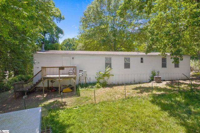 313 W Bagwell Road, Liberty, SC 29657