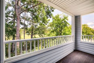 222 Island Cove Ct Apt B, Hampton, VA 23669
