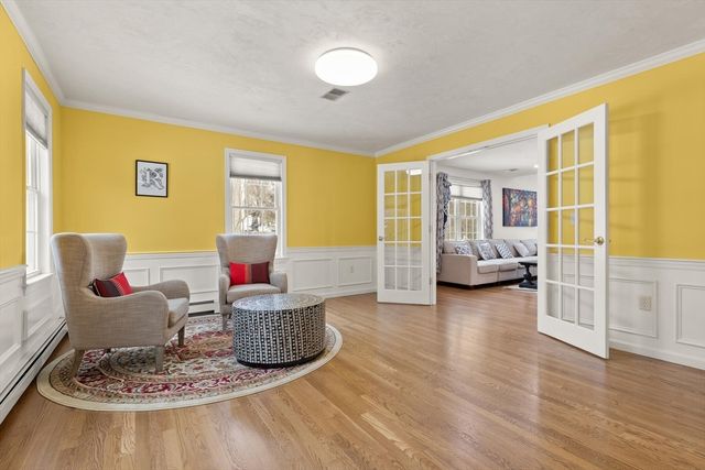 19 Amherst Rd, Shrewsbury, MA 01545