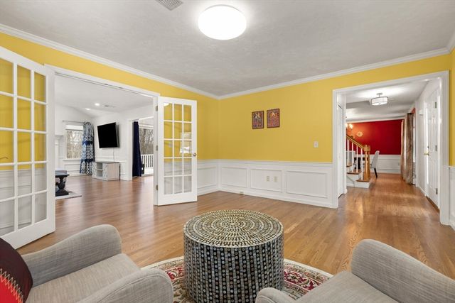 19 Amherst Rd, Shrewsbury, MA 01545