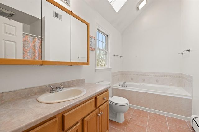 19 Amherst Rd, Shrewsbury, MA 01545