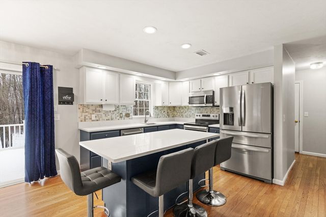 19 Amherst Rd, Shrewsbury, MA 01545