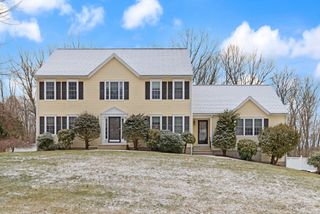 19 Amherst Rd, Shrewsbury, MA 01545