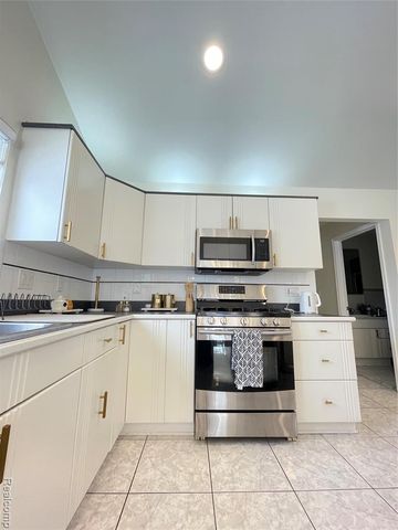 50531 Princeton Drive, Macomb, MI 48044