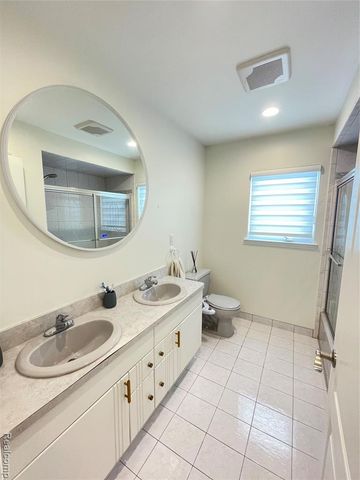 50531 Princeton Drive, Macomb, MI 48044