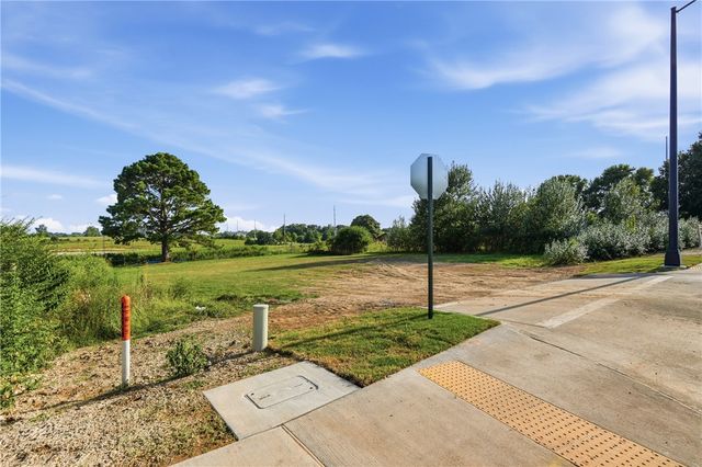 5469 Watkins Avenue, Springdale, AR 72762