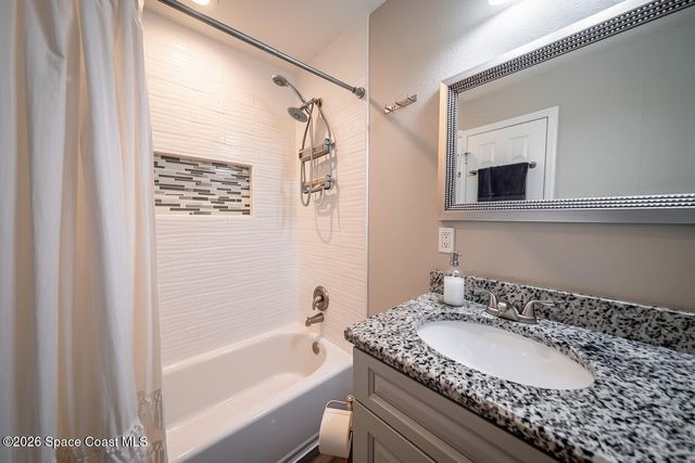 2394 Saint Dunston Lane, Melbourne, FL 32935