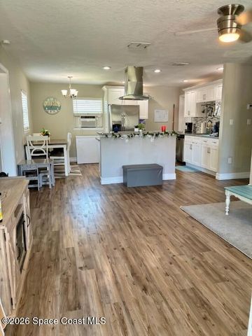 2394 Saint Dunston Lane, Melbourne, FL 32935