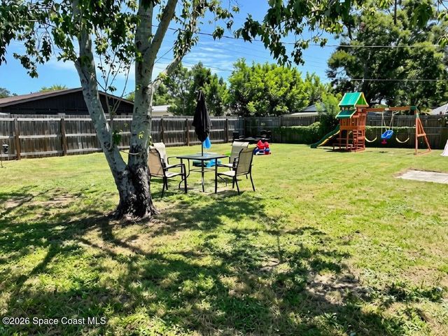 2394 Saint Dunston Lane, Melbourne, FL 32935