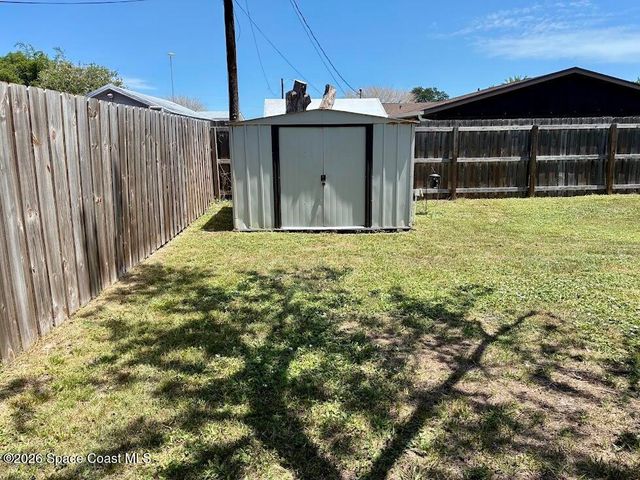 2394 Saint Dunston Lane, Melbourne, FL 32935