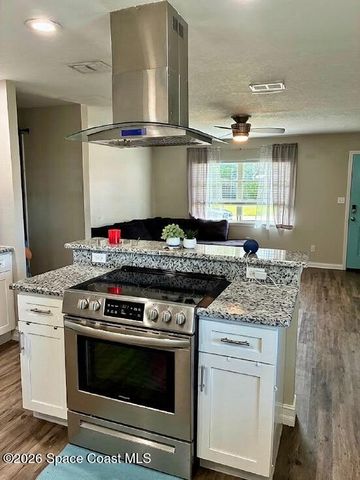 2394 Saint Dunston Lane, Melbourne, FL 32935