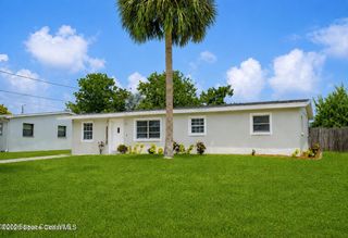 2394 Saint Dunston Lane, Melbourne, FL 32935