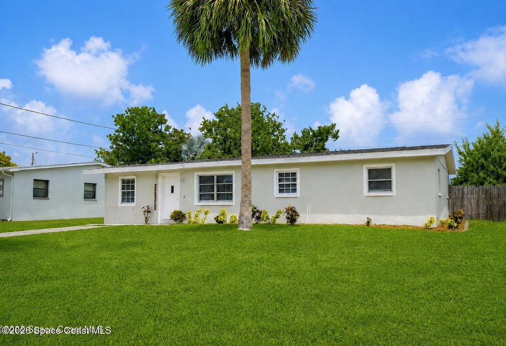 2394 Saint Dunston Lane, Melbourne, FL 32935