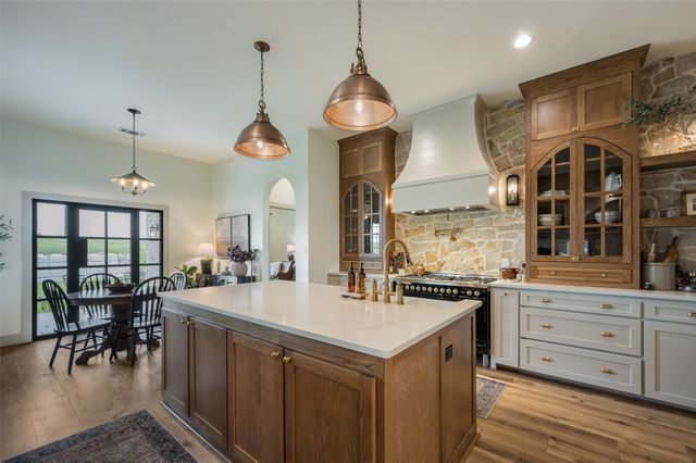 249 County Road 359, Muenster, TX 76252