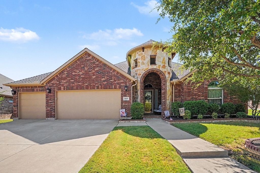 6825 San Antonio Drive, Fort Worth, TX 76131 — exterior