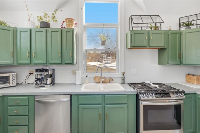 11 Heights Avenue, Warwick, RI 02889