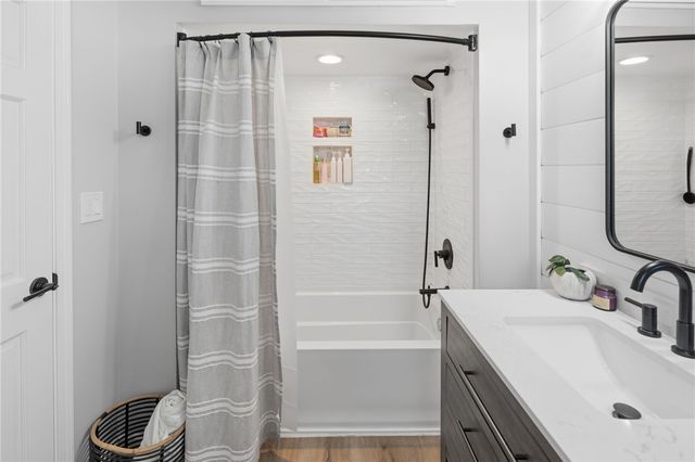 11 Heights Avenue, Warwick, RI 02889