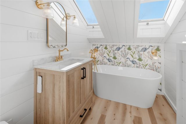 11 Heights Avenue, Warwick, RI 02889