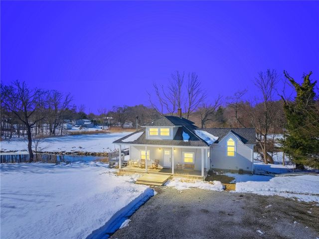 11 Heights Avenue, Warwick, RI 02889