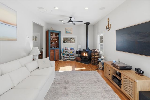 11 Heights Avenue, Warwick, RI 02889