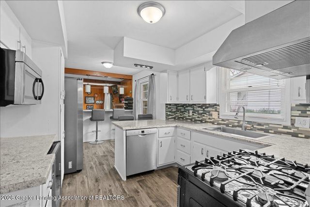 3616 Glasgow Drive, Lansing, MI 48911