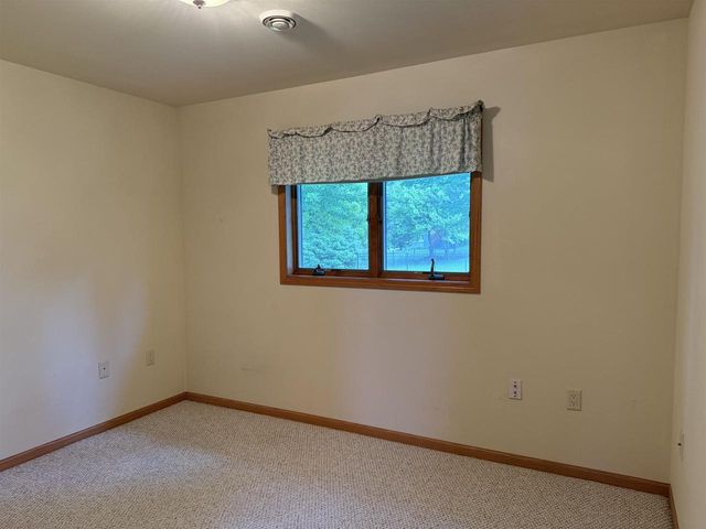 109 Elizabeth Court, Deerfield, WI 53531