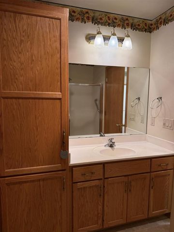 109 Elizabeth Court, Deerfield, WI 53531